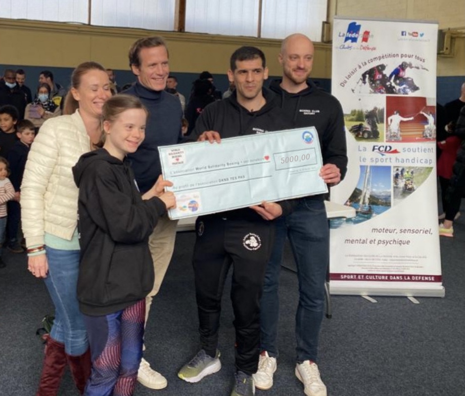 photo cheque Loic Association Dans tes pas